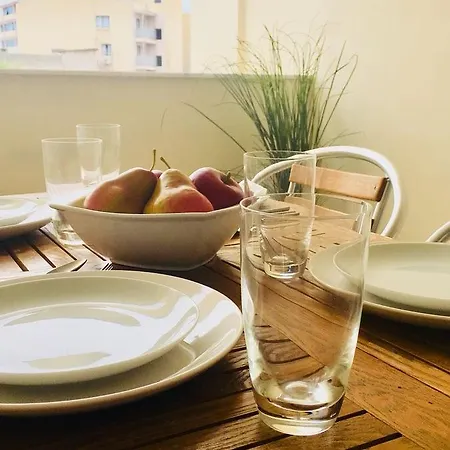Apartment Elena Court *